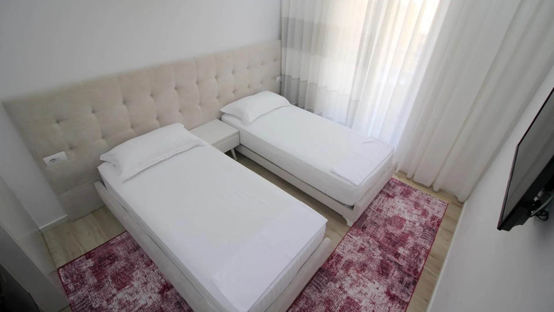 Elena Hotel Sarandë 3*,  Albanië
