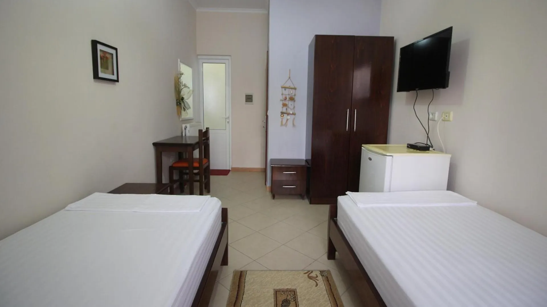 *** Πανσιόν Elena Hotel Σαράντα Αλβανία