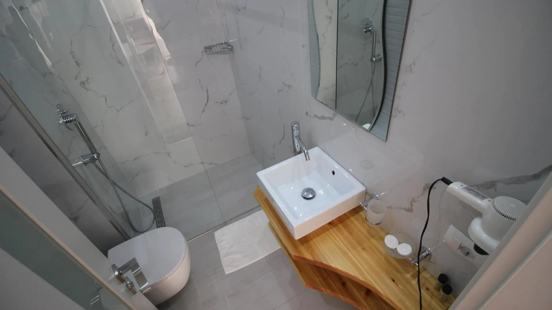 Elena Hotel Sarandë Albanië