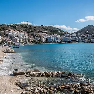 Apt Sarande Aparthotel