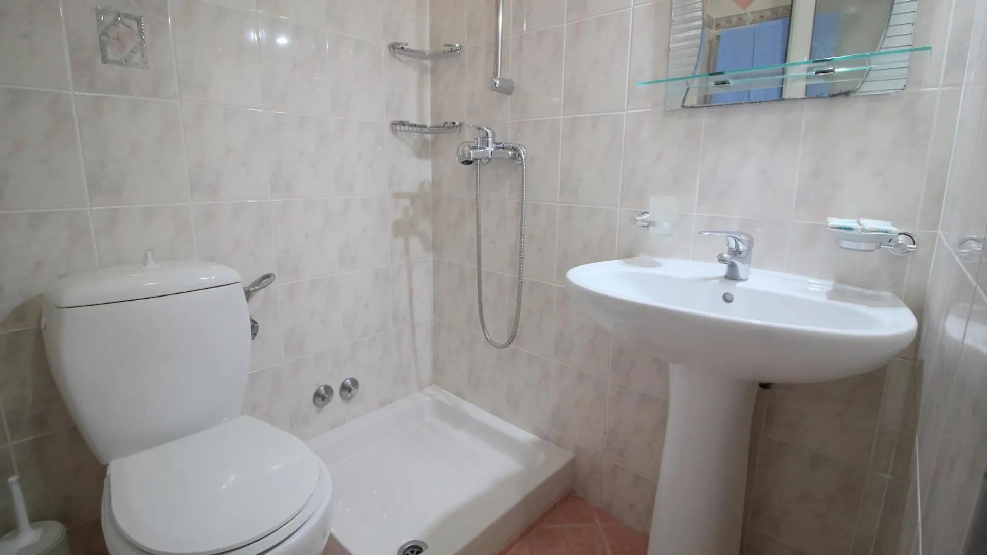 Elena Hotel Sarandë
