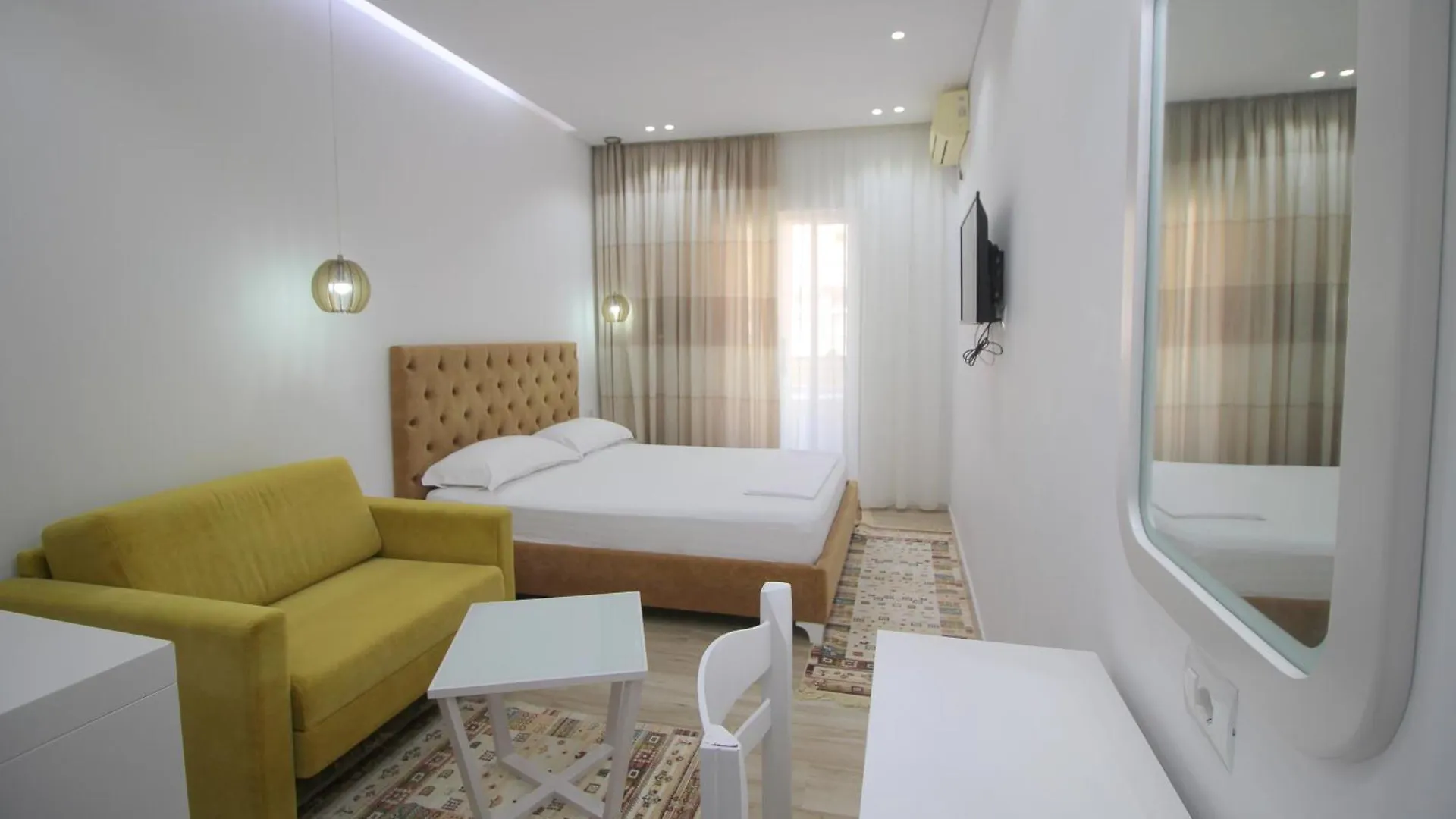Elena Hotel Sarandë